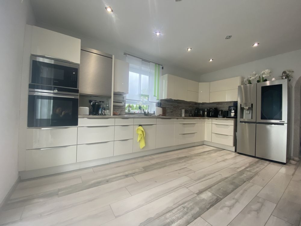 Sehr schöner, moderner Bungalow mit großem Carport in Störnstein zu verkaufen!