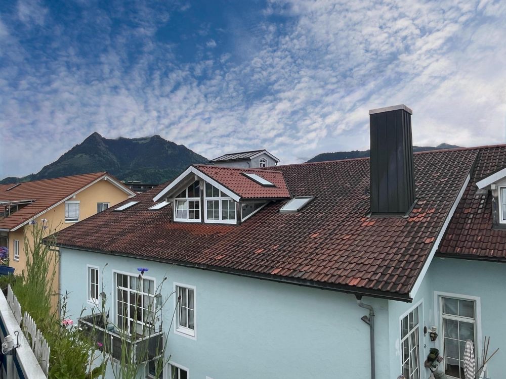 ÜBER DEN DÄCHERN VON SONTHOFEN!!!  2,5-Zimmer Dachgeschosswohnung im Zentrum von Sonthofen