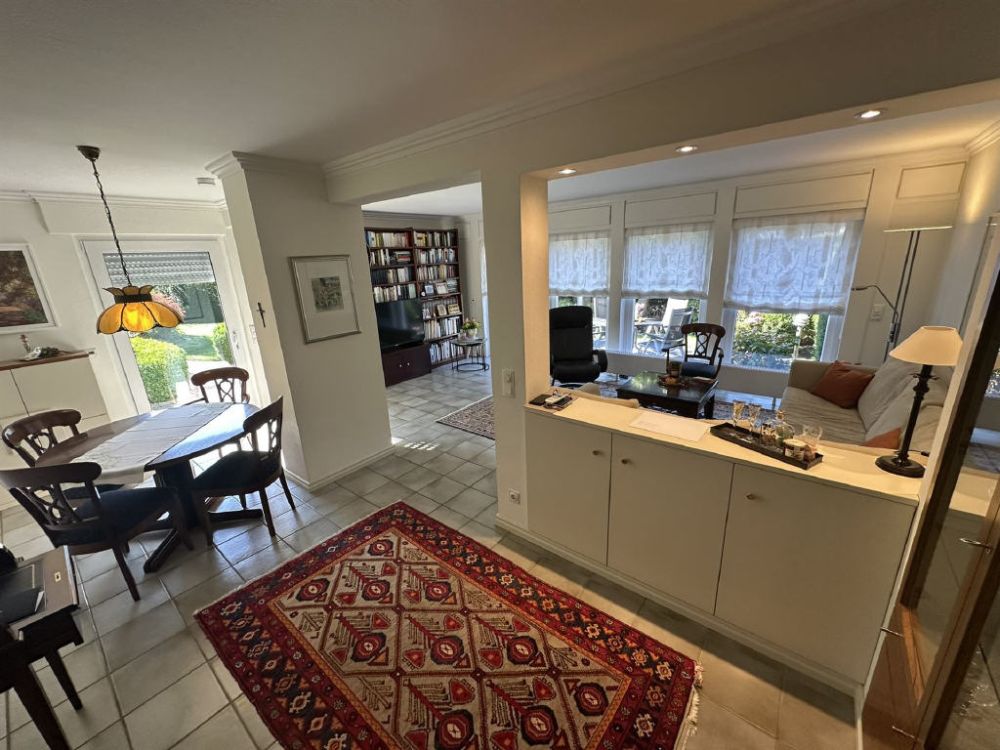 / Großzügige Doppelhaushälfte in Meschede - 
mit Platz für die ganze Familie!