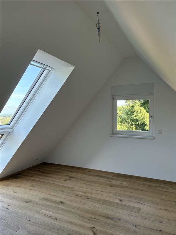 Großzügiges Wohnerlebnis mit Garten, Doppelgarage & luxuriöser Ausstattung!