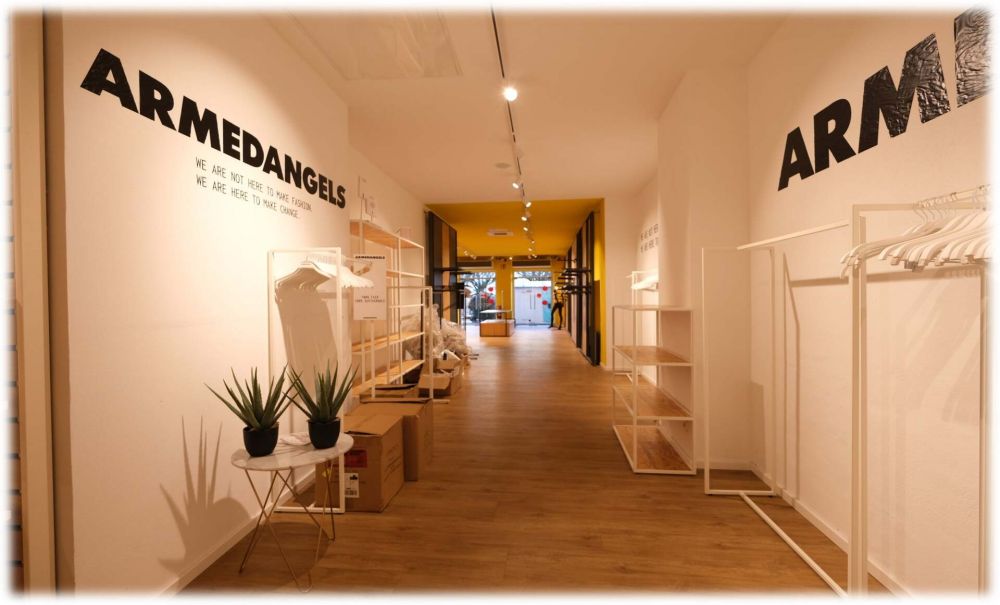 1 A – Lage in der Weilheimer Fußgängerzone
Direkt an der Mariensäule. Erdgeschoss. Zentral.