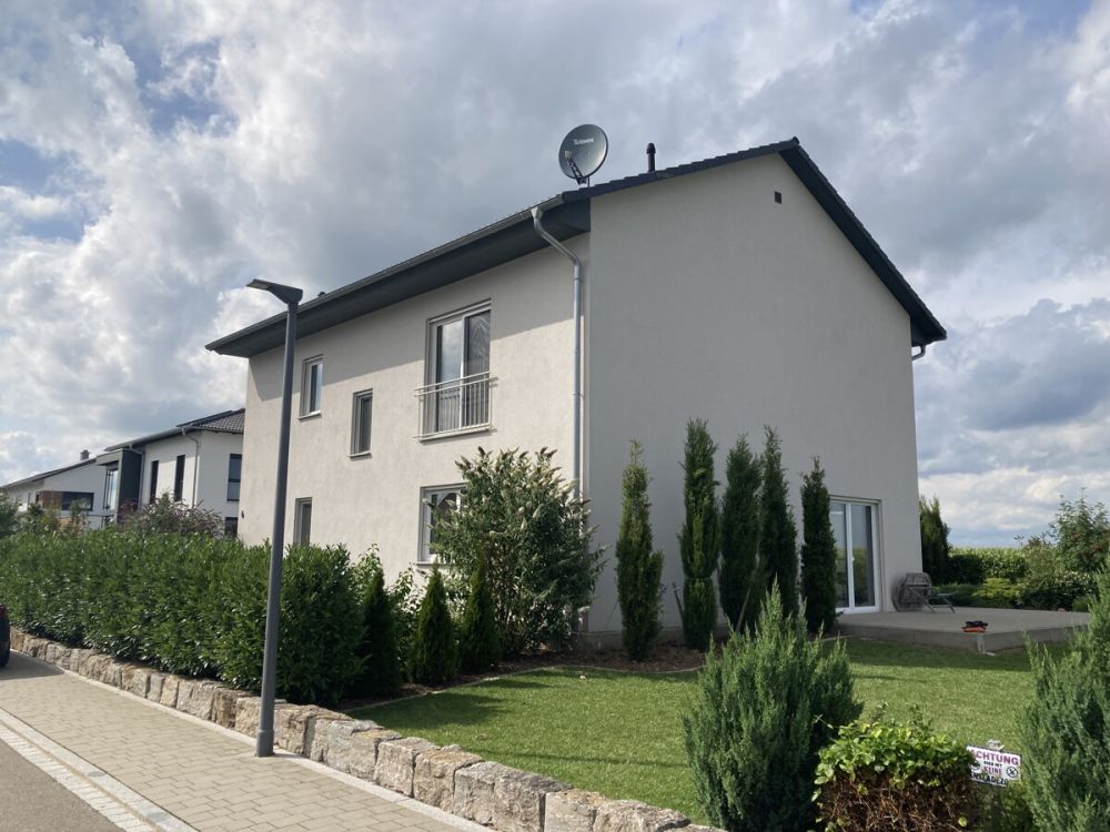 Sofort einziehen und wohlfühlen - Neuwertiges Einfamilienhaus in der Schloßstadt Schillingsfürst!