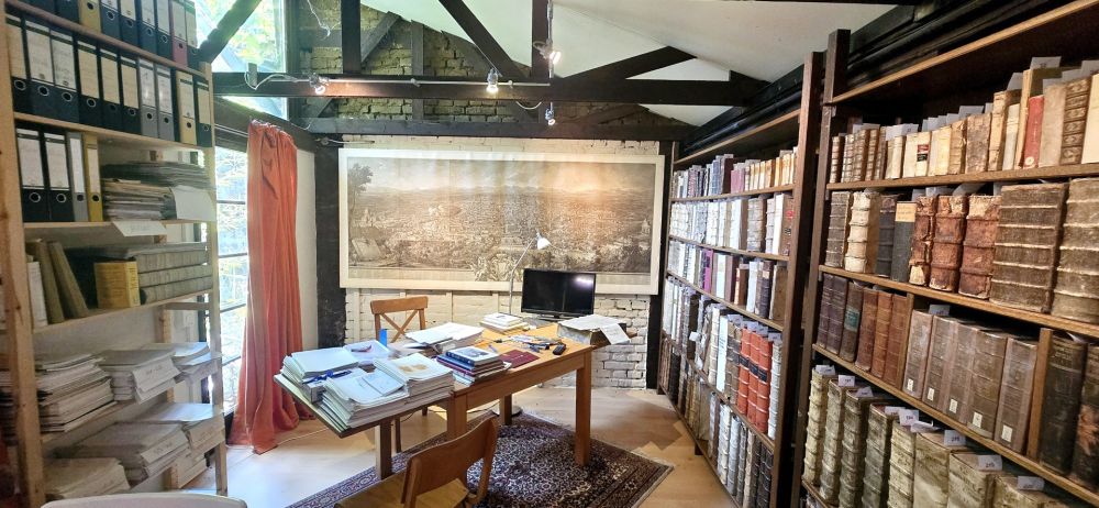 Haus & Loft, Nebengebäude & Hof, Arbeiten & Wohnen im einzigartigen Gebäudekomplex FfM Alt-Griesheim