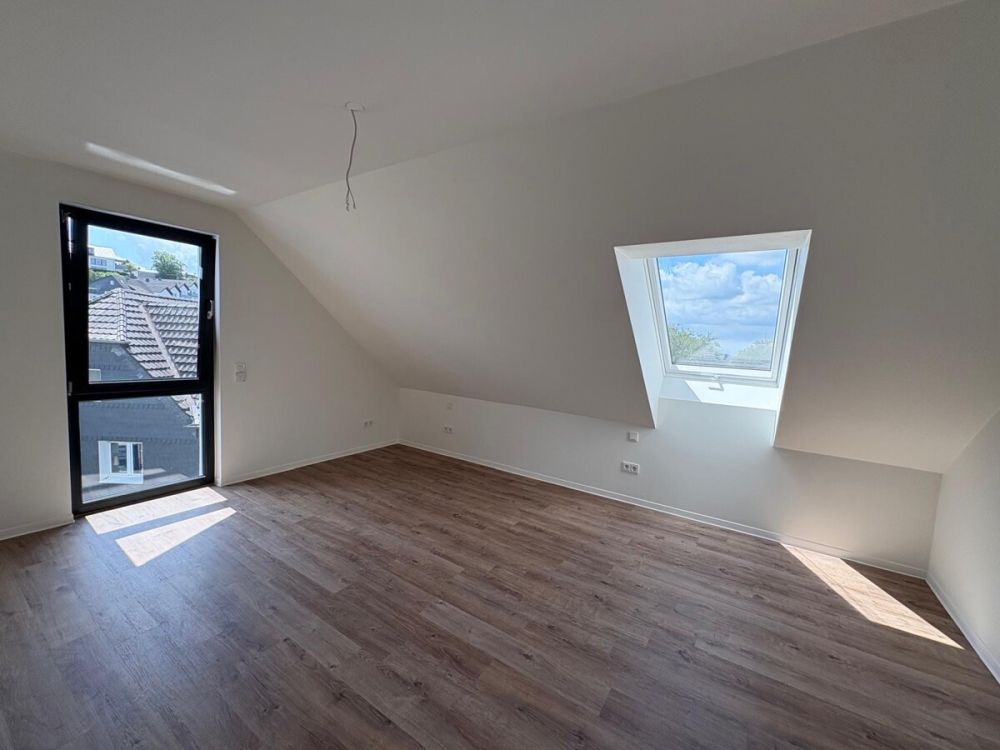 Penthouse mit Weitblick – 4 Zimmer, Loggia und großer Dachterrasse