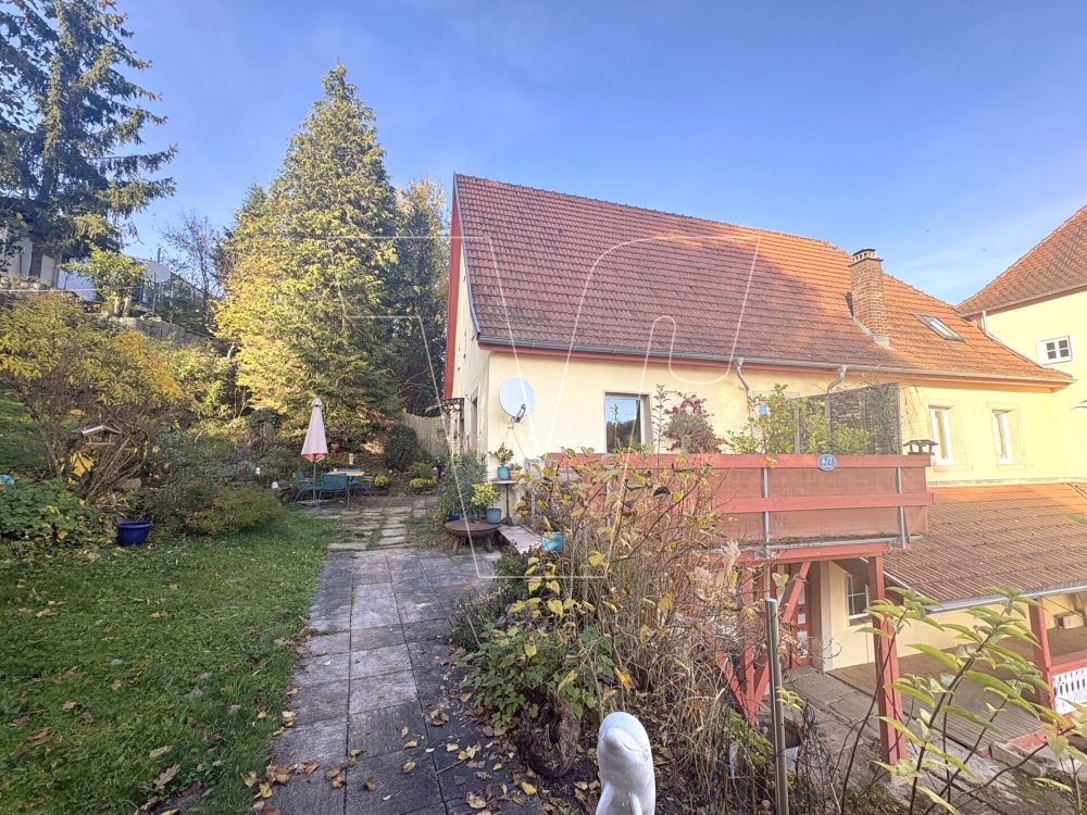 Historische Wohnperle mit Kamin, Terrasse und traumhafter Aussicht - vermietet