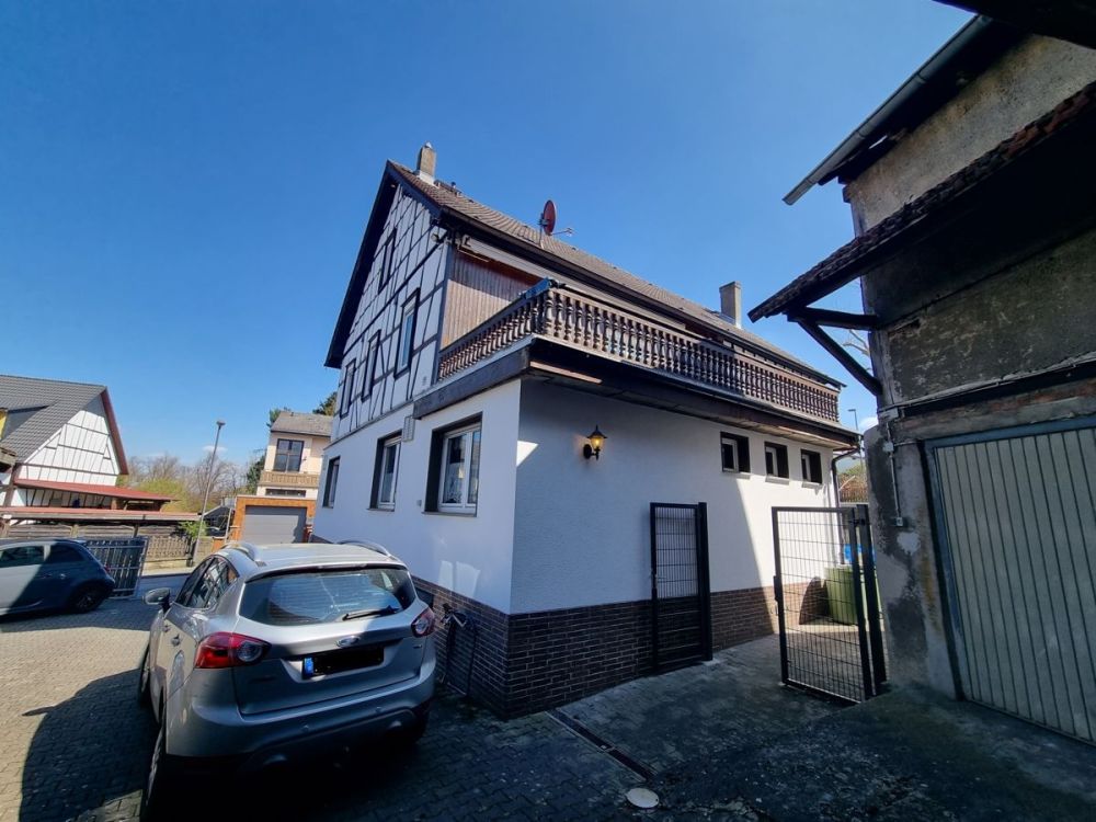 Zweifamilienhaus mit weiterer Ausbaumöglichkeit!