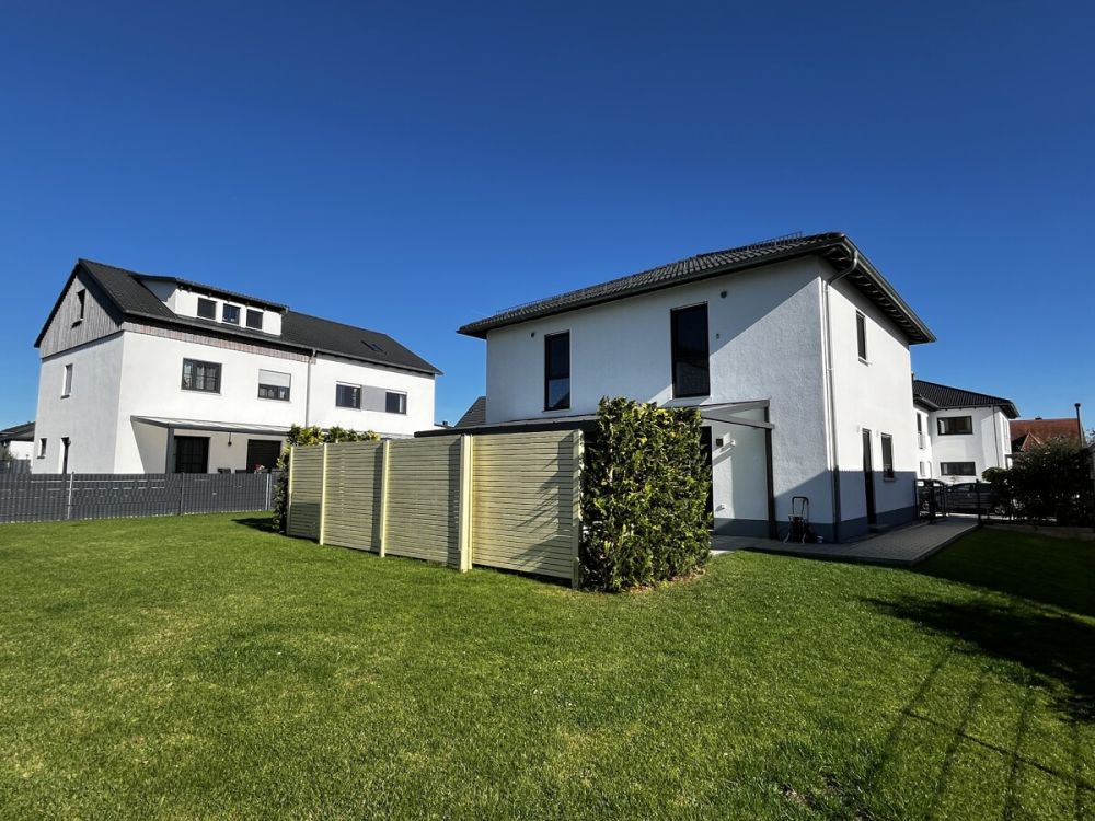 Zeitlos modern, perfekt für die junge Familie - Neuwertiges Einfamilienhaus in Schillingsfürst