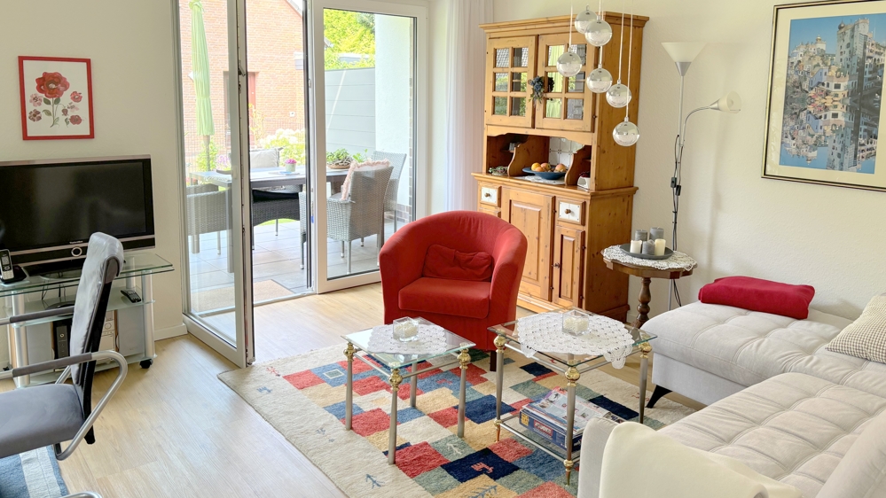 Bezugsfreie, neuwertige 2-Zimmer-Wohnung mit Terrasse, Gartenanteil und Garage in Bad Zwischenahn