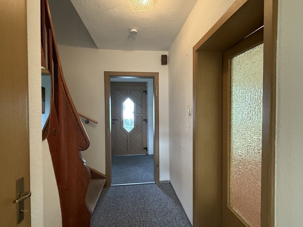 Klein aber fein - leerstehendes Reihenmittelhaus in ruhiger Siedlung in Weiden - Hammerweg