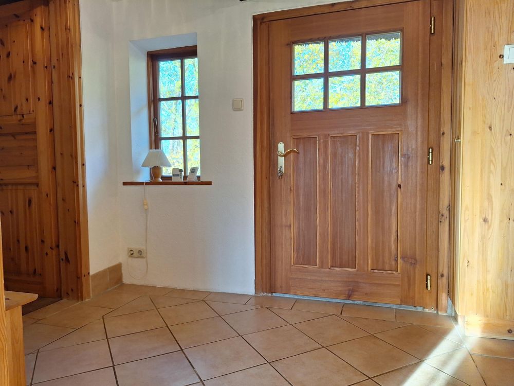 Zauberhafte Reetkate in Sackgassenendlage in den Feldern von Esgrus