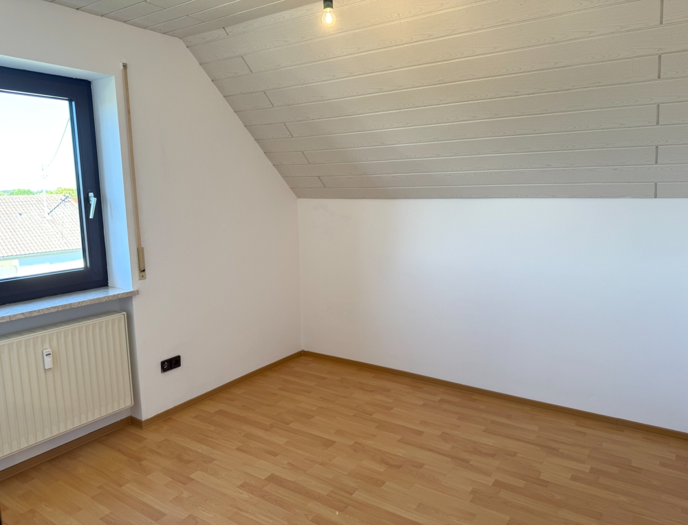 Helle 3,5-Zimmer-Dachgeschosswohnung mit schönem Balkon