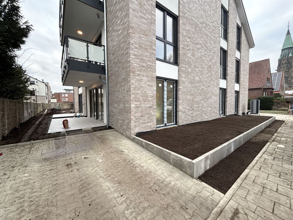 Einzigartig!
hochwertige 3-Zimmer Mietwohnung mit zwei Stellplätzen
in zentraler Lage von Rheine! (4)