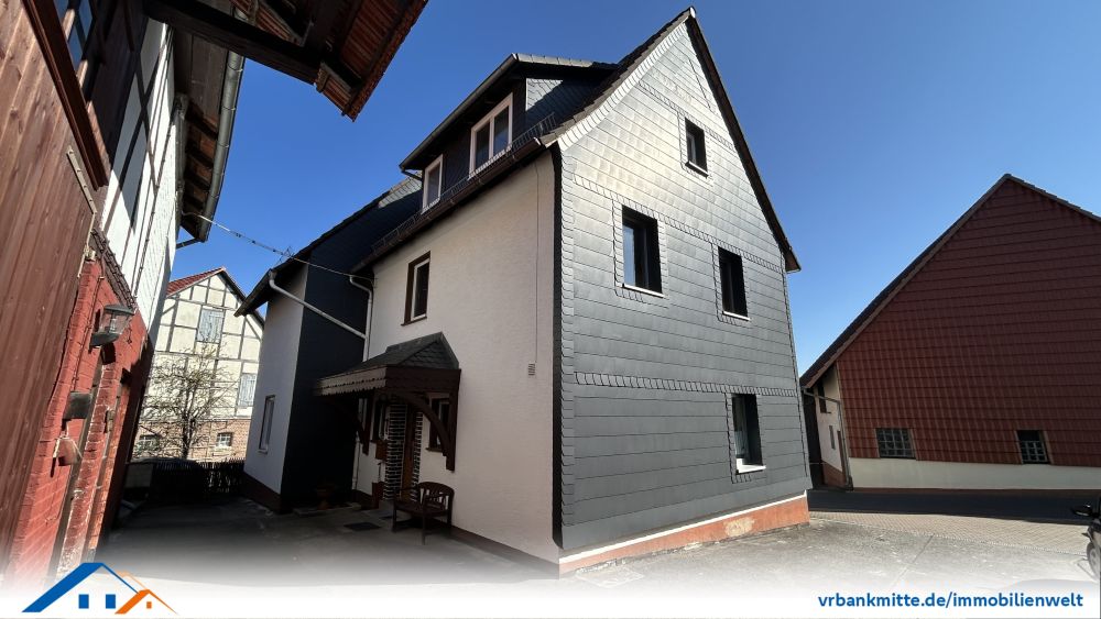 Charmantes Wohnhaus mit großzügigem Grundstück und vielseitiger Scheune