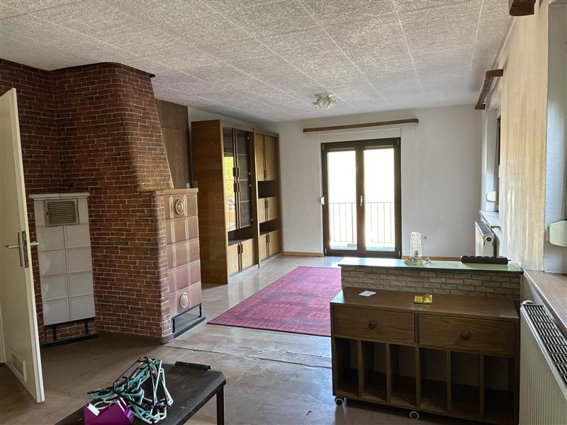 Charmantes Zweifamilienhaus mit Ausbaupotential!