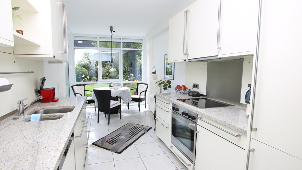 Exklusive 3-Zimmer-Wohnung mit 2 Balkonen und TG-Stellplatz in unmittelbarer Nähe zum Zw'ahner Meer