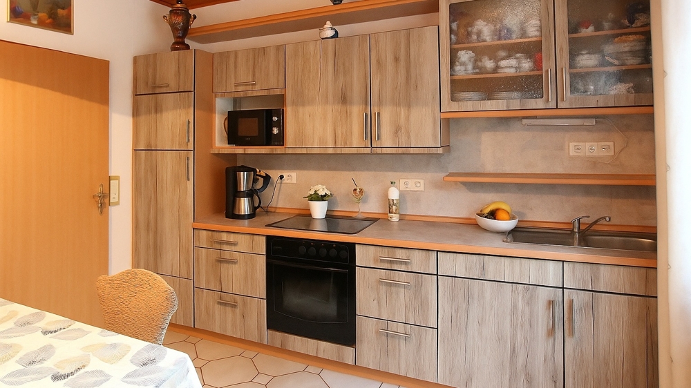 Ein-/Zweifamilienhaus mit großzü. Garten, Garage sowie abtrennbarem Bauplatz in Edewecht-Osterscheps