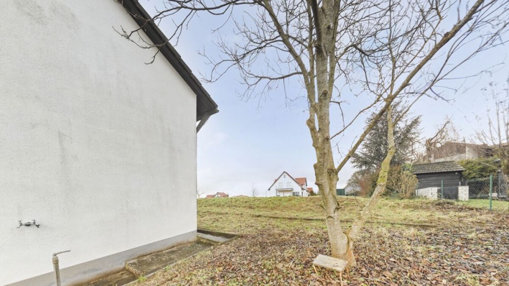 Gestalten Sie Ihr Traumhaus in Zirndorf-Bronnamberg. Großzügiges Einfamilienhaus mit viel Potenzial (4)