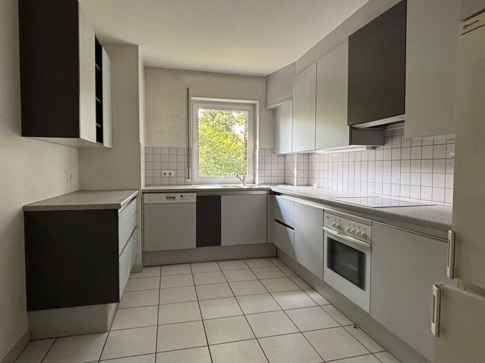 Großzügiges Wohnen in gesuchter Lage von Sachsenhausen, auch teilbar in zwei Wohnungen!