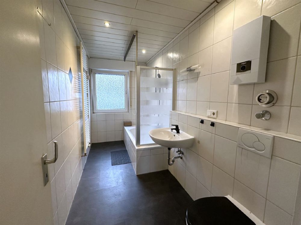 / Mehr als nur 3 Zimmer: Kreativer Wohnraum mit Dachausbau in Sundern!