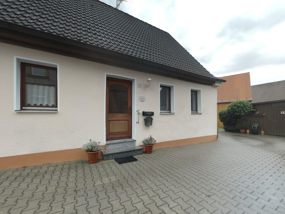 Gemütliches Einfamilienhaus in zentraler Lage von Lichtenau-Immeldorf!