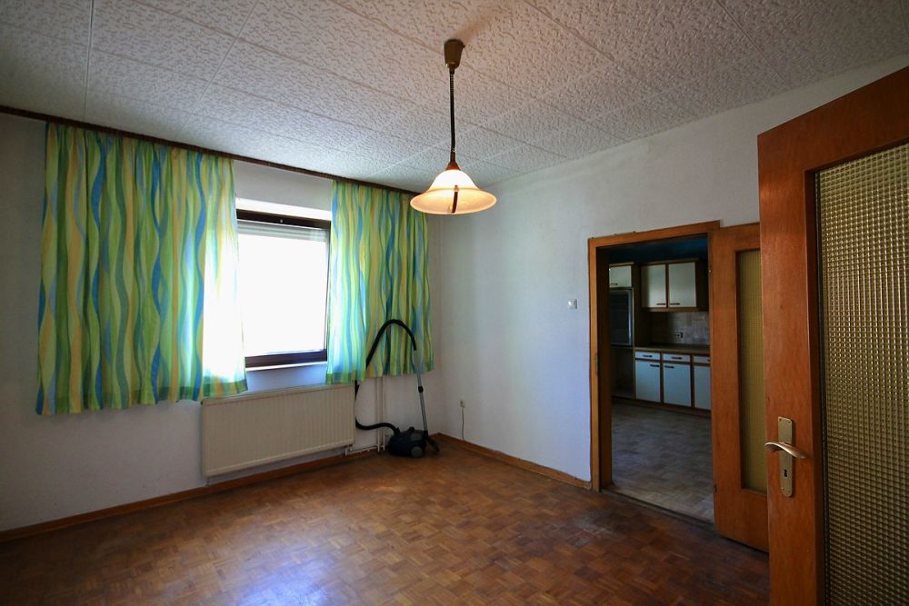 Zwei Häuser – ein Grundstück – viele Möglichkeiten/ Charmantes Anwesen in Weibersbrunn