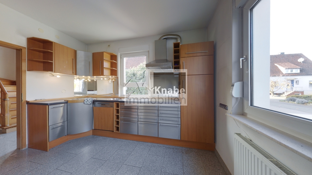 Küche mit Einbauküche