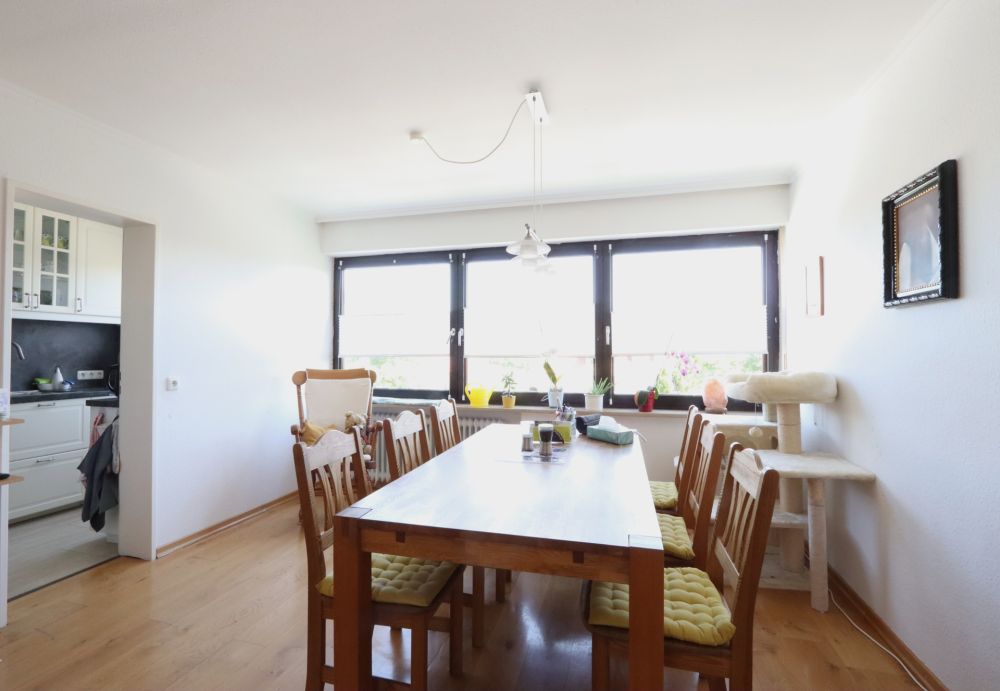 SOFORT BEZIEHBAR: 
Hier wartet Ihr neues Zuhause mit Weitblick und Garage