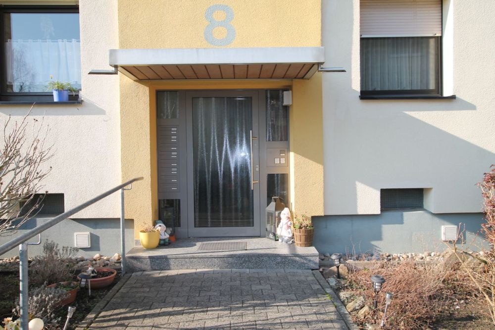 Top modernisierte 3-Zimmer-Wohnung mit Loggia