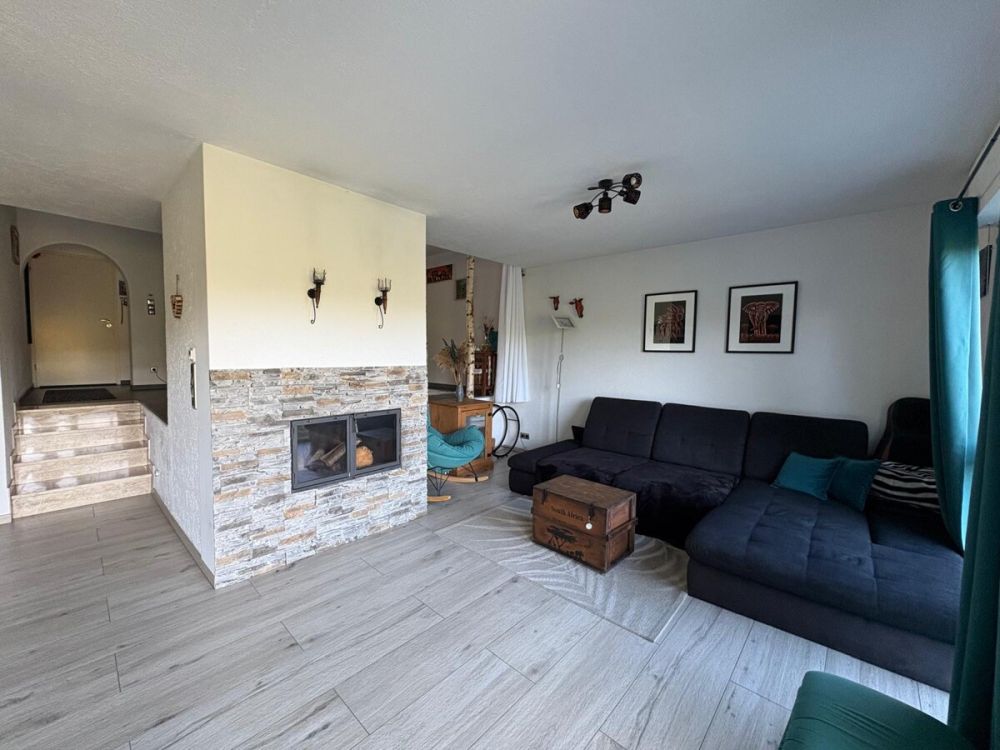 Moderne und gepflegte Split-Level-Wohnung in Bensberg