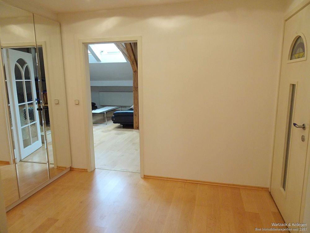 großzügige Dachgeschosswohnung im edlen Gewand in Schwabach