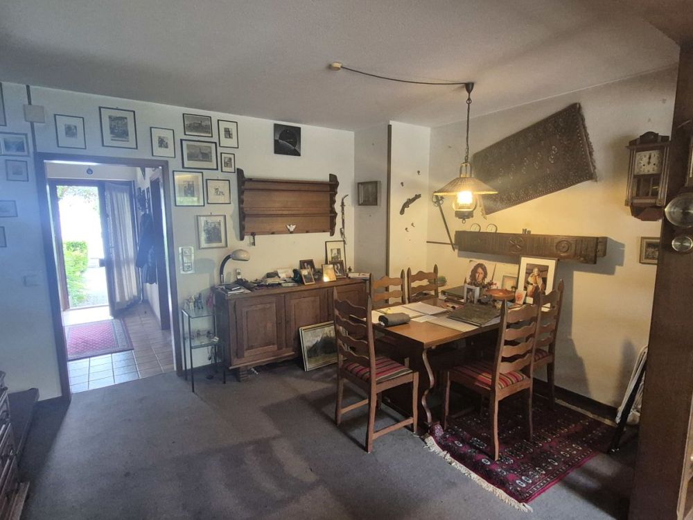 Geräumiges Reihenendhaus mit Garten und Potenzial in ruhiger Lage von Bruchköbel