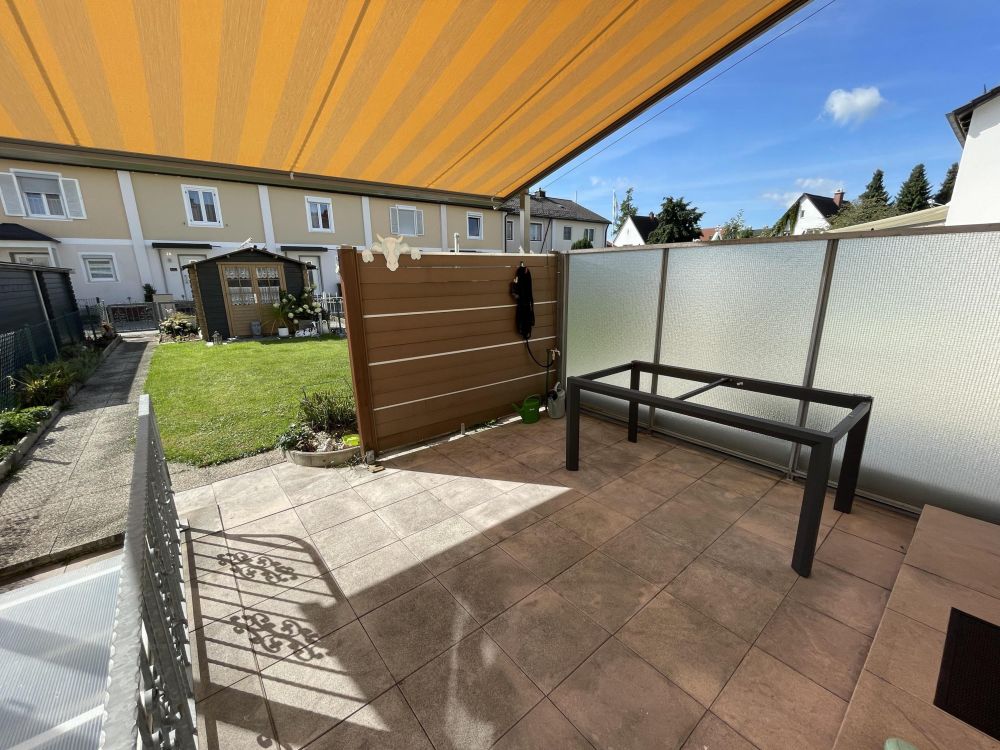 SMARTES MITTELHAUS FÜR DIE KLEINE FAMILIE