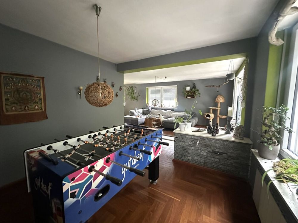 Großzügiges Einfamilienhaus auf weitläufigem Grundstück – Potenzial für weitere Bebauung