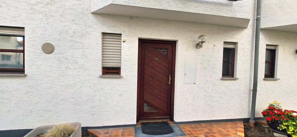 Charmante, möblierte Doppelhaushälfte in guter Lage von Raunheim – renoviert und familienfreundlich