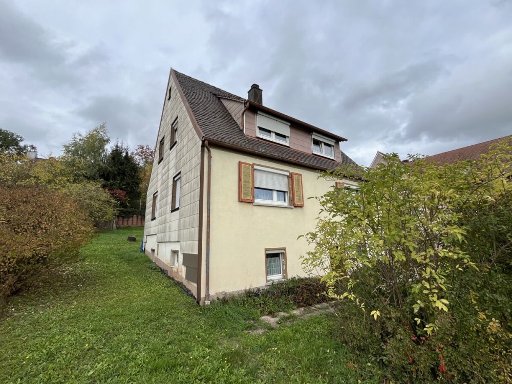 Gemütliches Einfamilienhaus über den Dächern von Dietenhofen - ideal für handwerklich begabte Familien