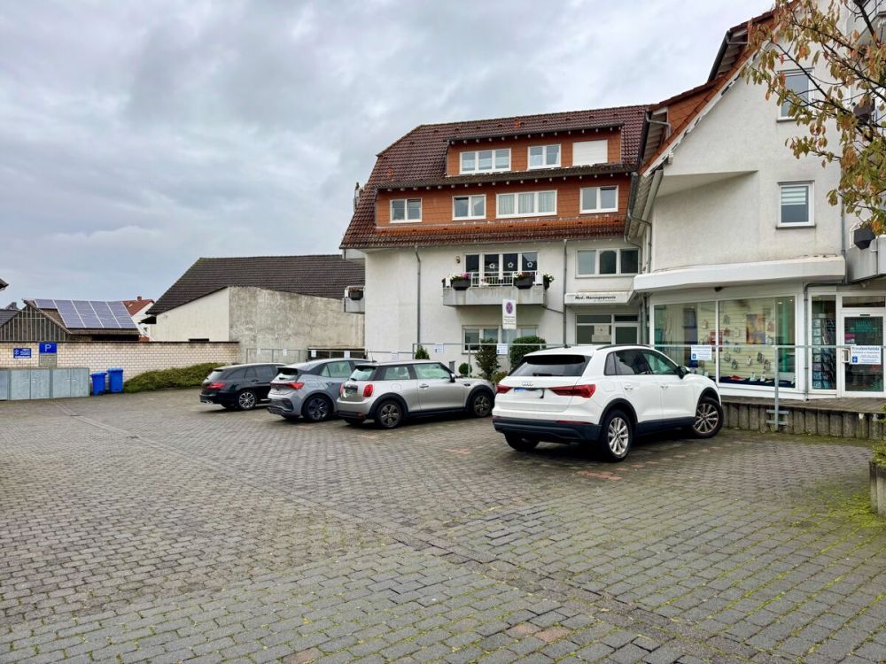 Ehemalige Bankfiliale mit Büroeinheit – 
zentral, gepflegt, flexibel nutzbar