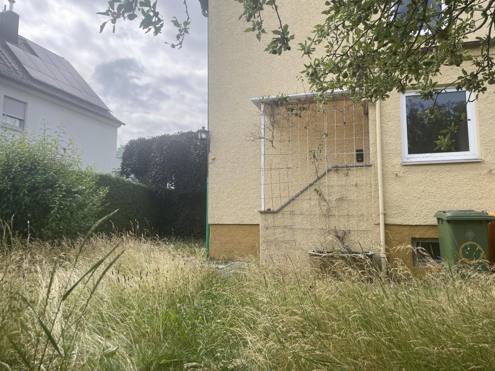 Attraktives Grundstück mit Altbestand in Augsburg-Haunstetten - 
Solide Basis für neue Wohnideen