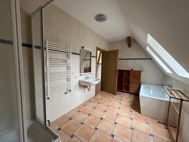 Dauerwohnen und Ferienvermietung möglich / genehmigt