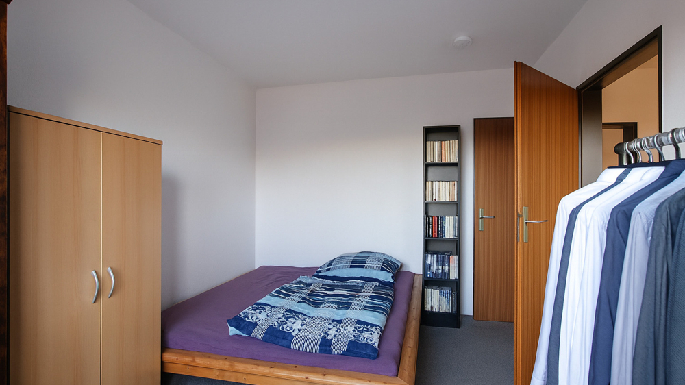 Kapitalanlage! Gepflegte 2-Zimmer-OG-Wohnung mit Balkon und TG-Stellplatz im Zentrum von Bad Zw'ahn