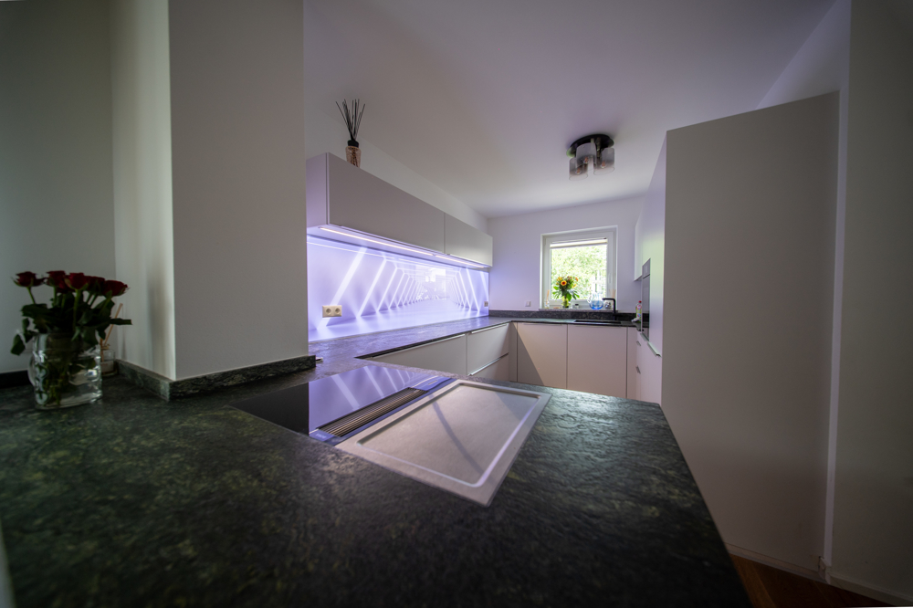 Moderne Doppelhaushälfte mit exklusiver Ausstattung 
-Wohnkomfort auf höchstem Niveau