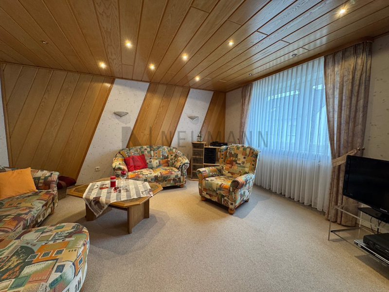 Großes Mehrfamilienhaus mit Garten in schöner Lage von Mörfelden