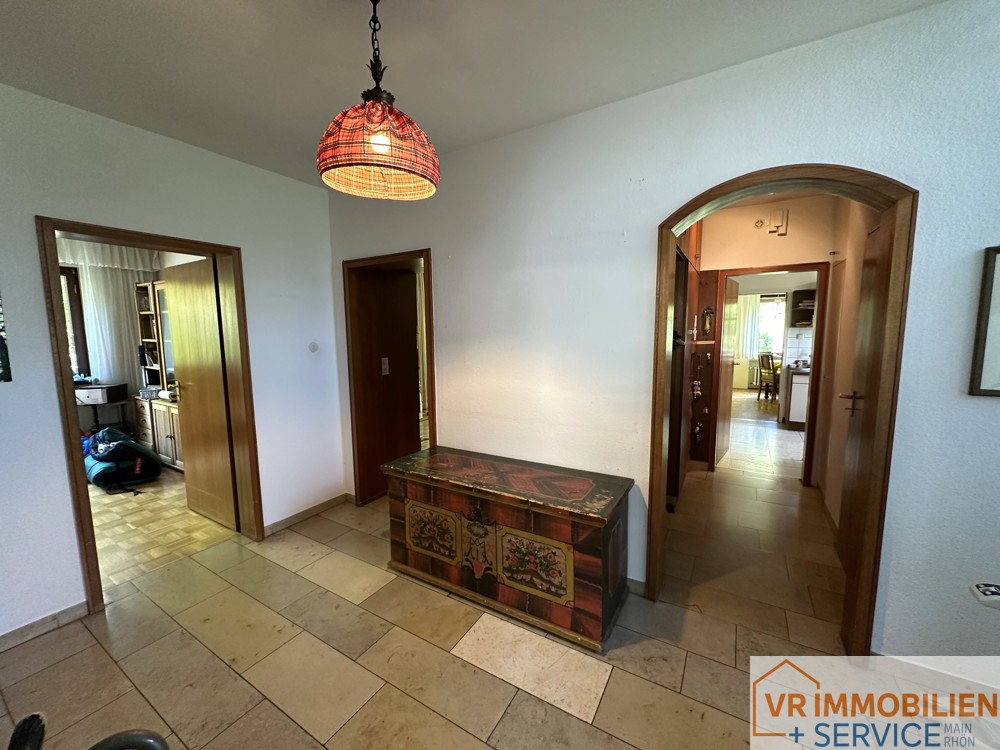 Ihr Eigenheim im Grünen- Wohnhaus mit Doppelgarage und Garten in 97616 Bad Neustadt/S.