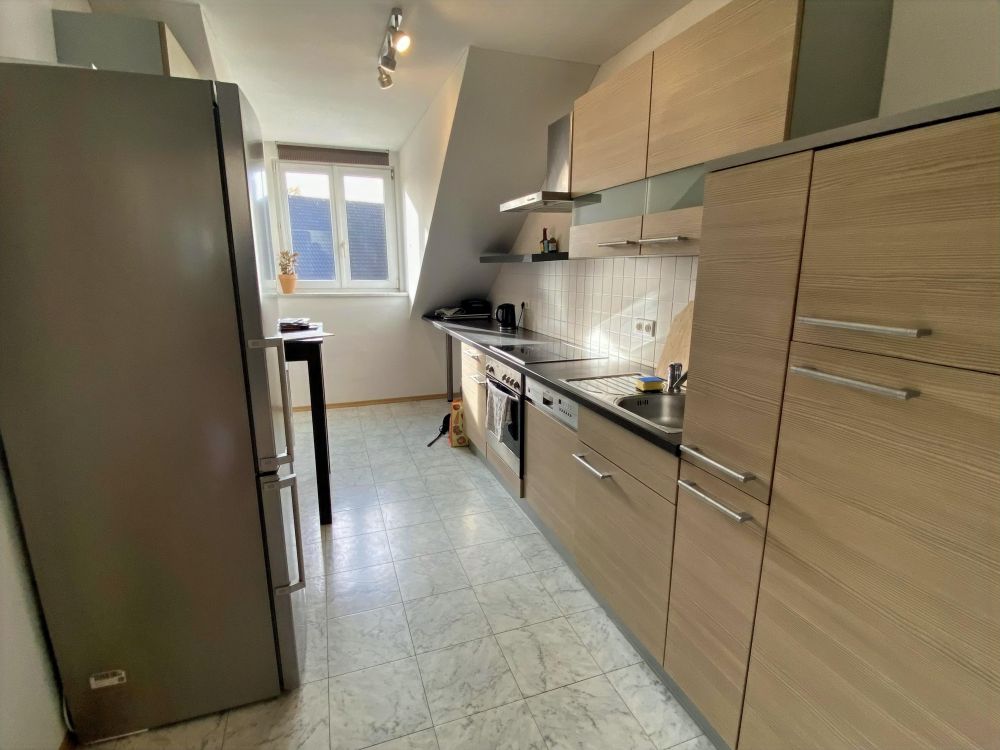 Schöne 2 Zimmer Dachgeschosswohnung zentral in Ismaning