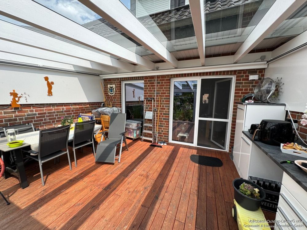 Exklusives Reihenmittelhaus mit schönem Garten in ruhiger Wohnlage als Kapitalanlage !