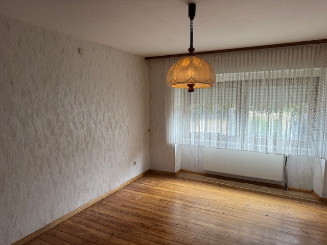 Großzügiges Wohnhaus mit Ausbaureserve