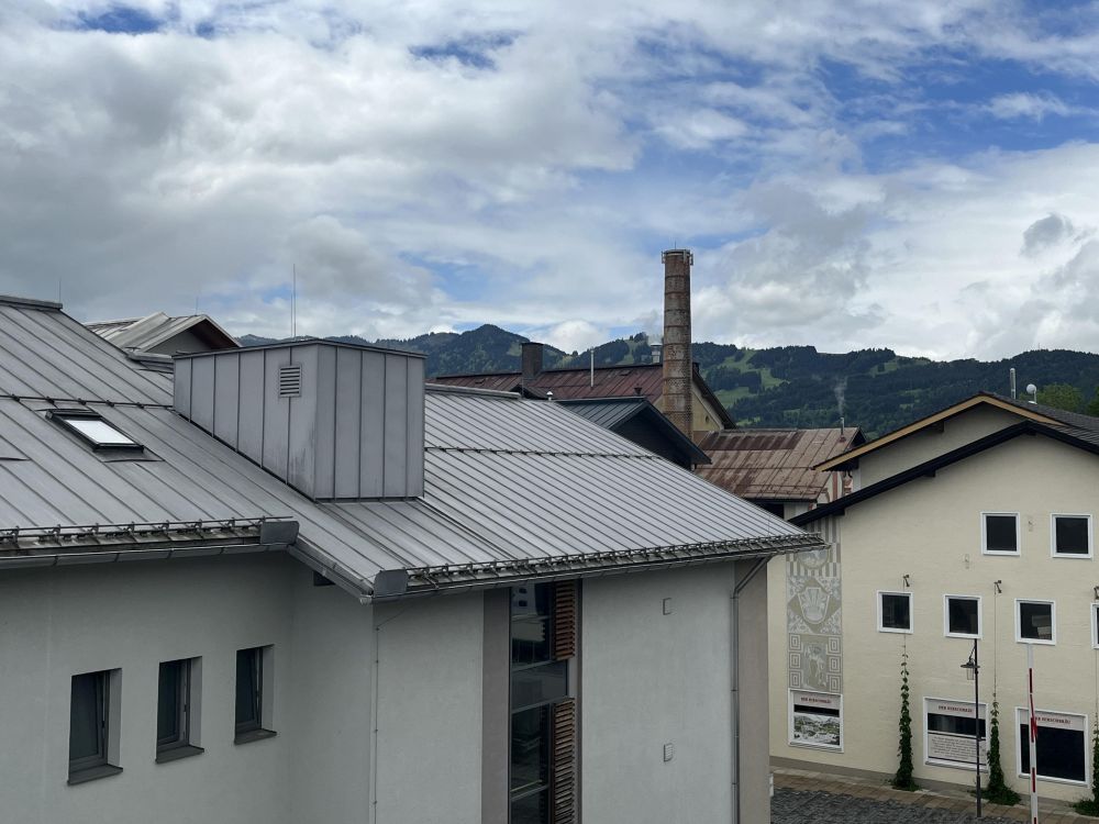 ÜBER DEN DÄCHERN VON SONTHOFEN!!!  2,5-Zimmer Dachgeschosswohnung im Zentrum von Sonthofen