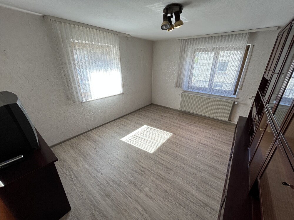 Charmantes Anwesen mit Scheune und Hofidylle in 97440 Ettleben