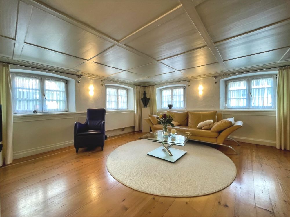 Seltene Gelegenheit - stilvoll saniertes Bauernhaus mitten im Ostallgäu