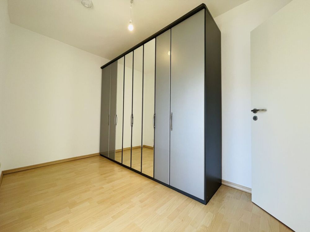 Schöne zwei Zimmer  Eigentumswohnung in Mörfelden-Walldorf - 1. Obergeschoss