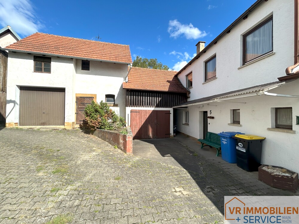 Wohnen & Leben auf dem Land: Großzügiges Wohnhaus mit Halle und Garten in 97633 Gollmuthhausen!